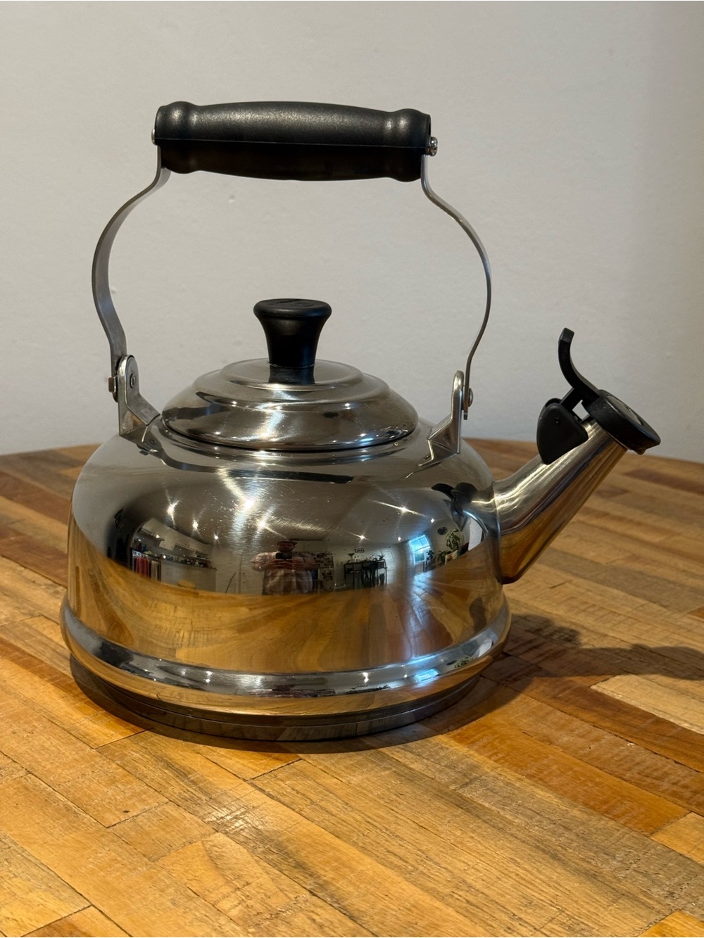 Le Creuset stainless steel whistling kettle